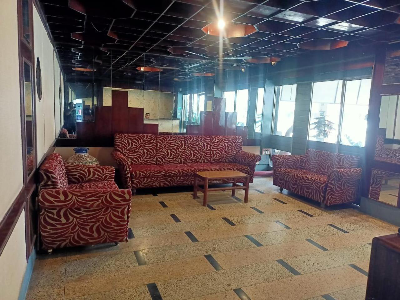 Hotel Skylark Nágpur Kültér fotó