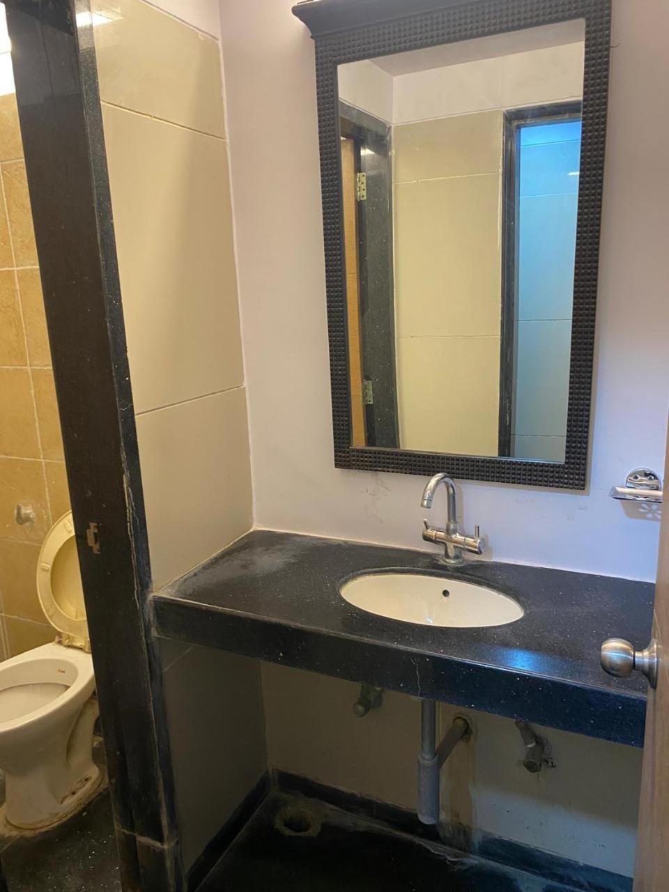 Hotel Skylark Nágpur Kültér fotó